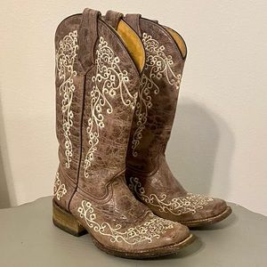 Girls Corral Boots!!